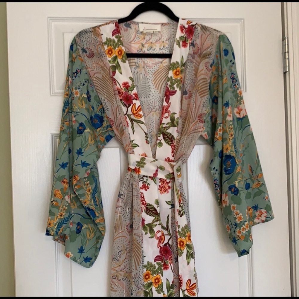 Anthropologie Dani Floral Kimono